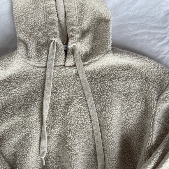 Urban Outfitters cropped fluffy hoodie - Picture 4 of 6
